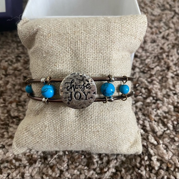 "Choose Joy" Beaded Bracelet - Picture 3 of 9